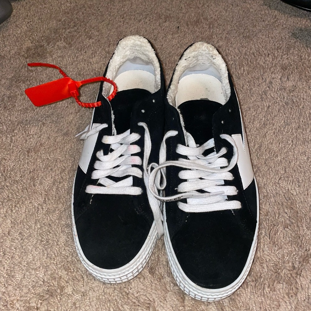 Off white sneakers - Picture 2 of 3